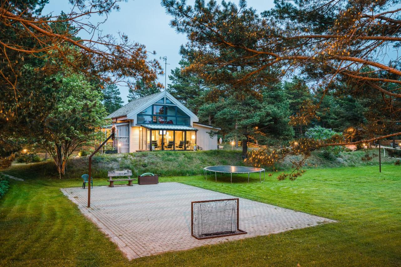 Villa Juras Krasti Idille à Jurmalciems Extérieur photo